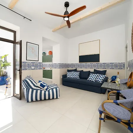 Casa Laranja Promenade Patio Holiday home